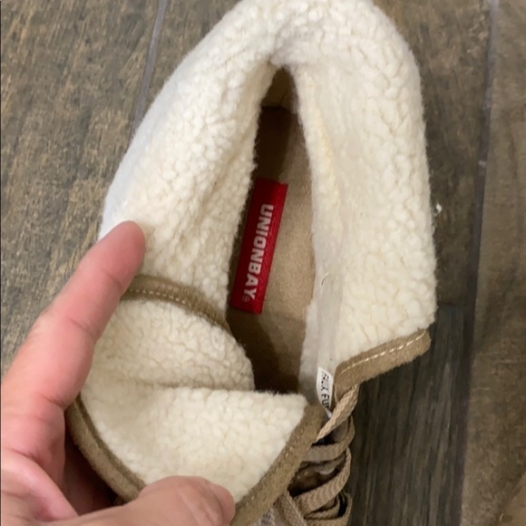 Unionbay brown faux fur lined boots size 9M - Picture 8 of 14